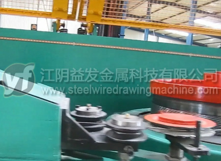 高速拉絲製釘機器（qì）.